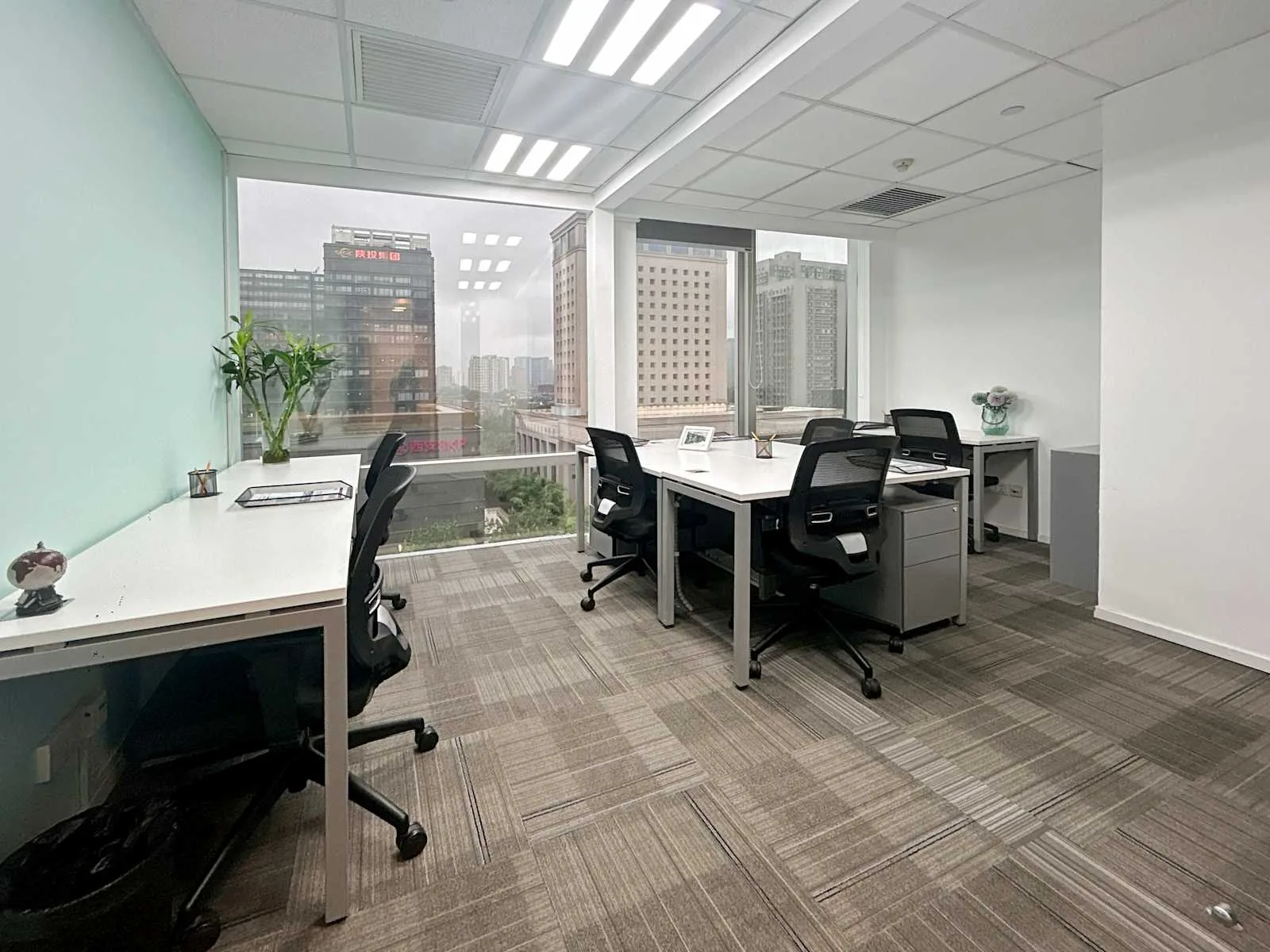 Regus XIAN, Metropolis, Private office, 6 desks, Xi'An