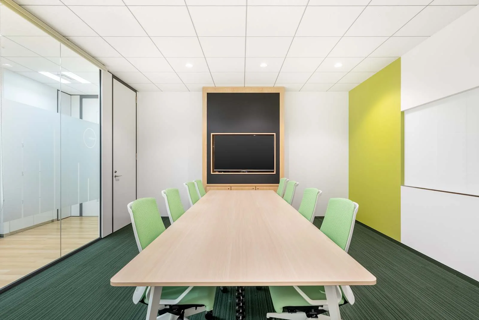 Regus YOKOHAMA, Blue Avenue, Meeting room for 8 people, Yokohama