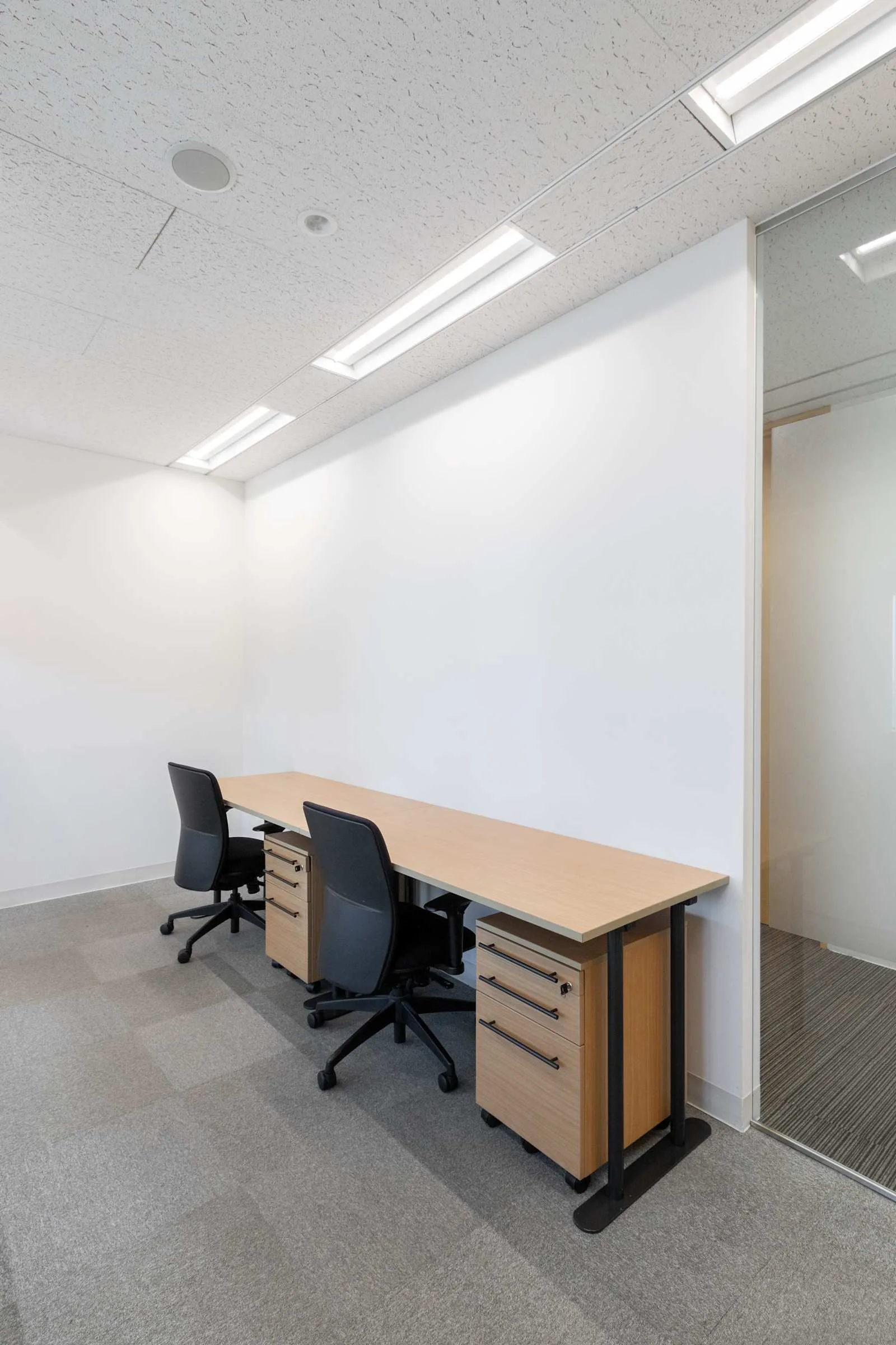 Regus YOKOHAMA, Landmark Tower, Private office, 2 desks, Yokohama
