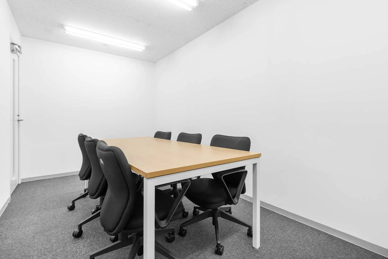 Regus YOKOHAMA, Shin-Yokohama Wise Next, Meeting room for 6 people, Yokohama