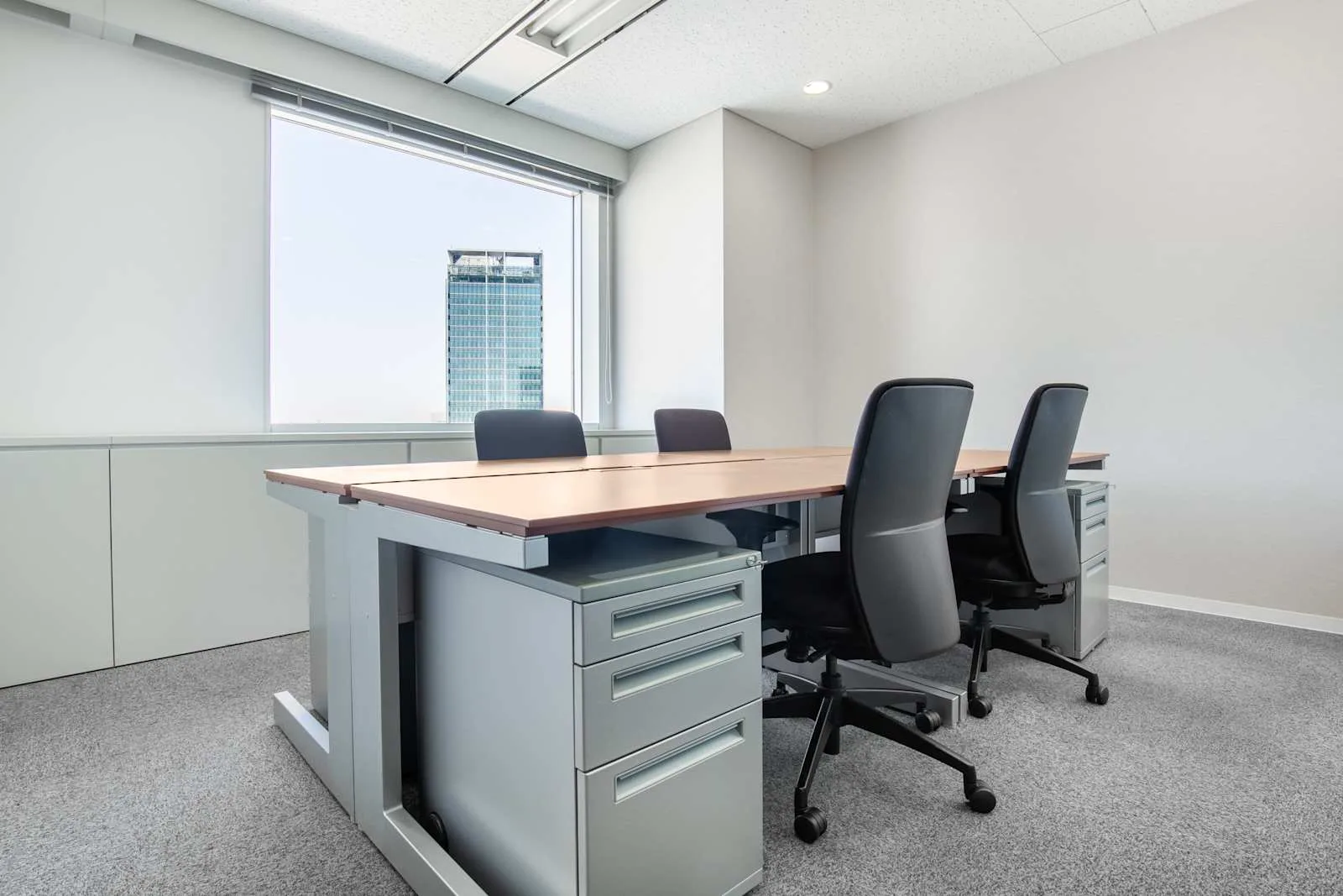 Regus YOKOHAMA, Sky Building, Private office, 4 desks, Yokohama
