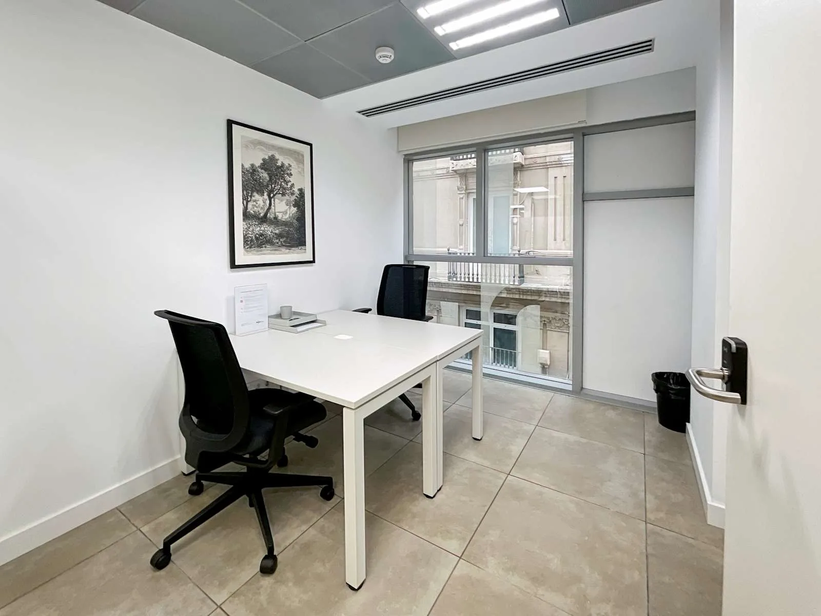 Regus Zaragoza, Alfonso I, Escritório privativo com 2 postos, Zaragoza