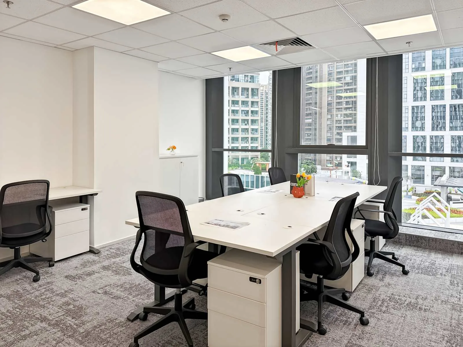 Regus Zhongshan, Golden Eagle Building、6个工位的独立办公室、Zhongshan