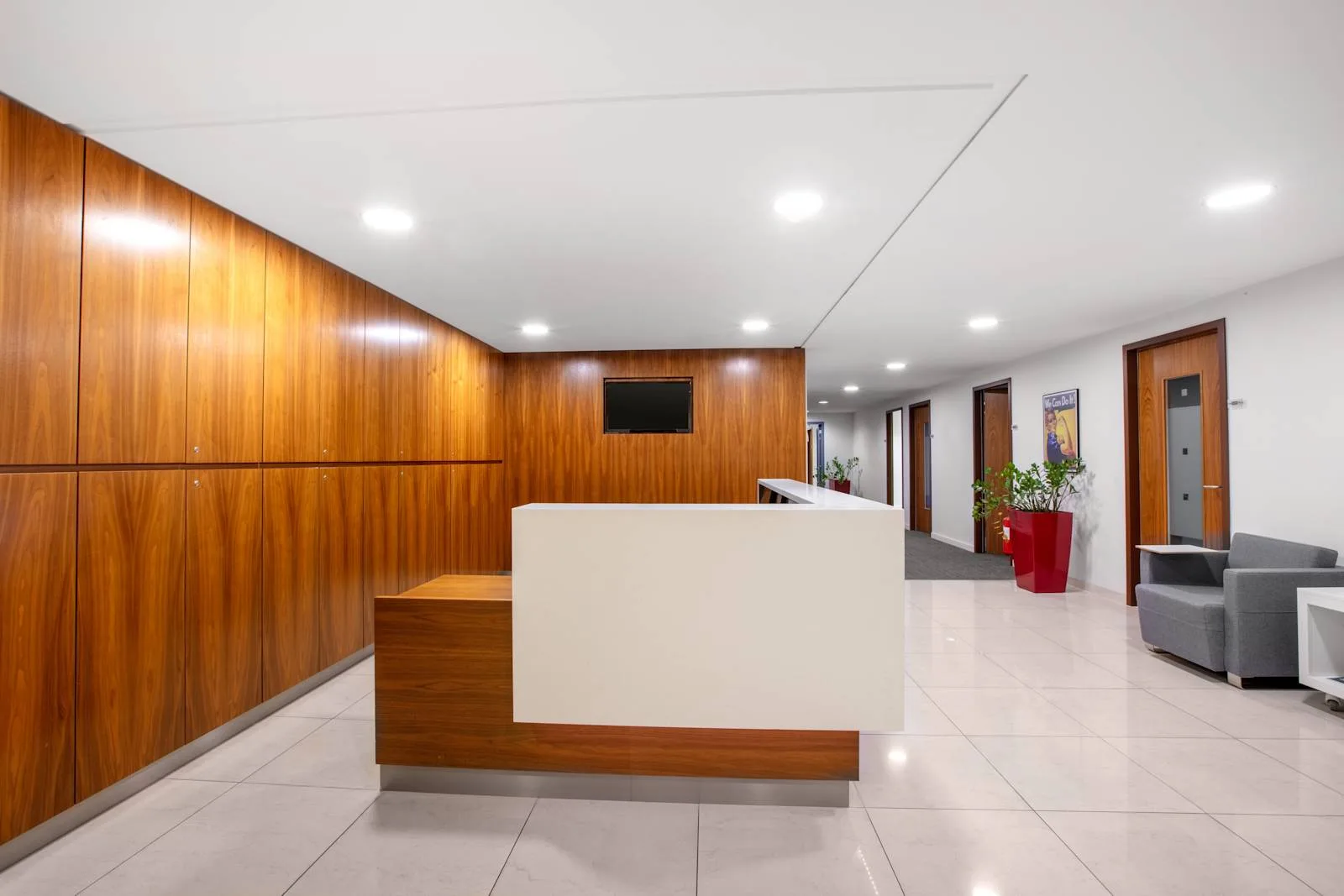 Regus Zug, Metalli, Reception, Zug