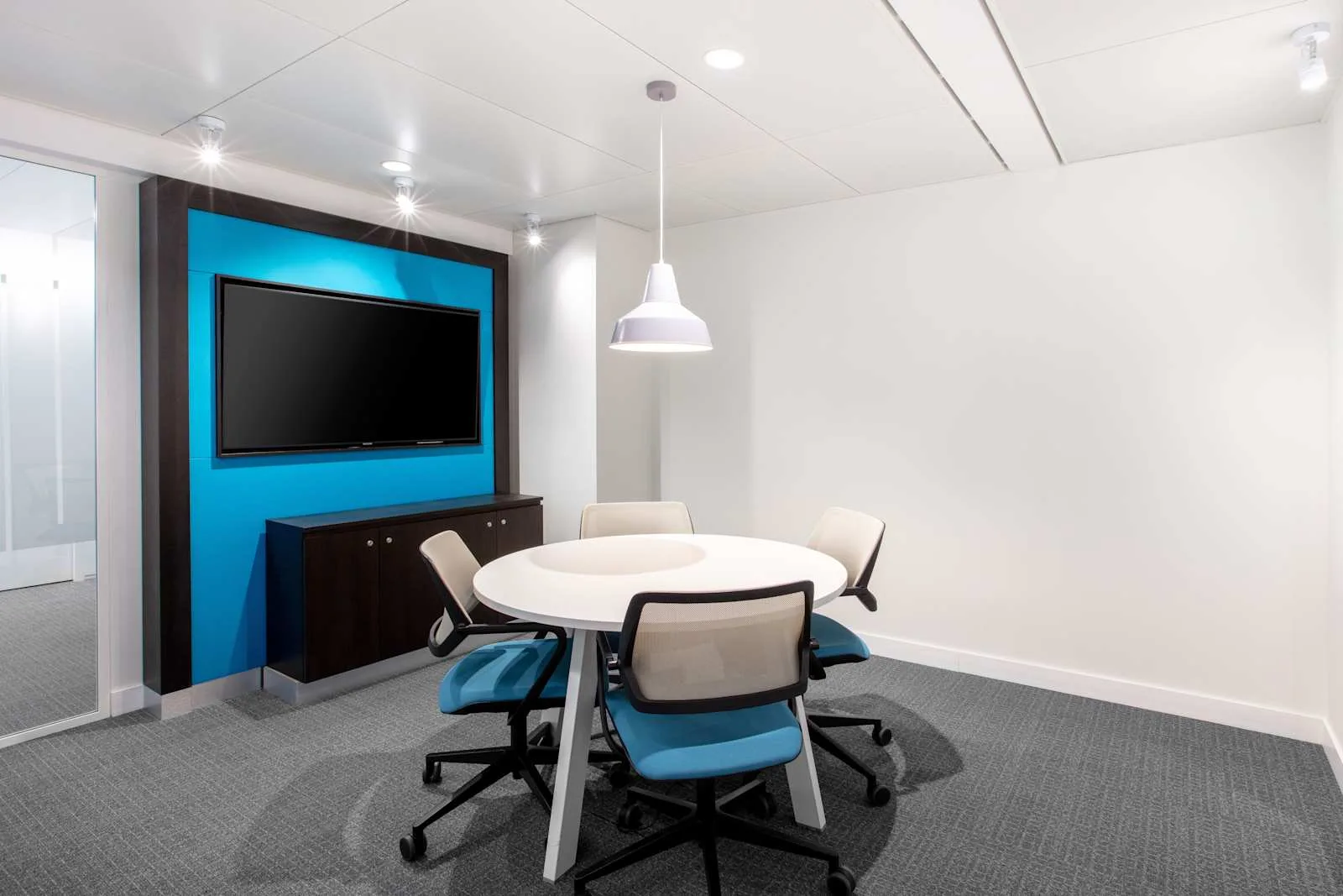 Regus Zurich, Stauffacher, Meeting room for 4 people, Zurich