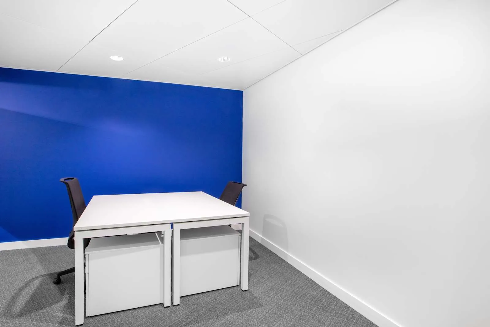 Regus Zurich, Stauffacher, Private office, 2 desks, Zurich
