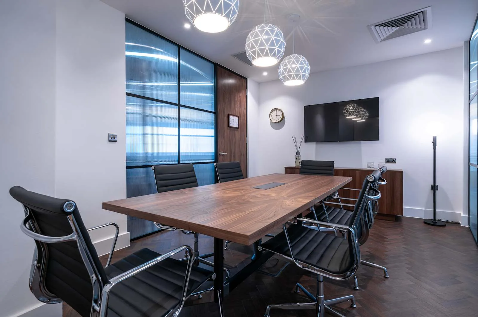 Signature, Bow Chambers, Meeting room for 6 people, Manchester