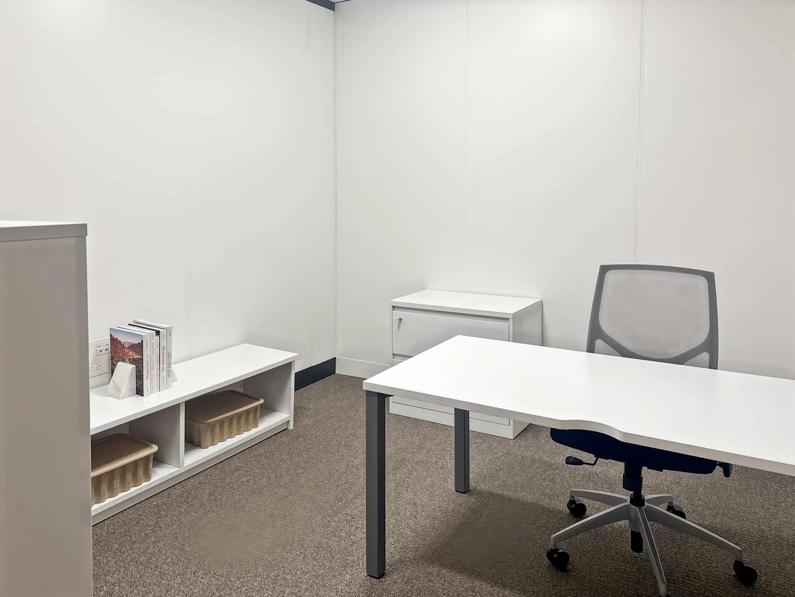 Signature IL, Chicago – 110 North Wacker Drive, Private office, 1 desk, Chicago, IL