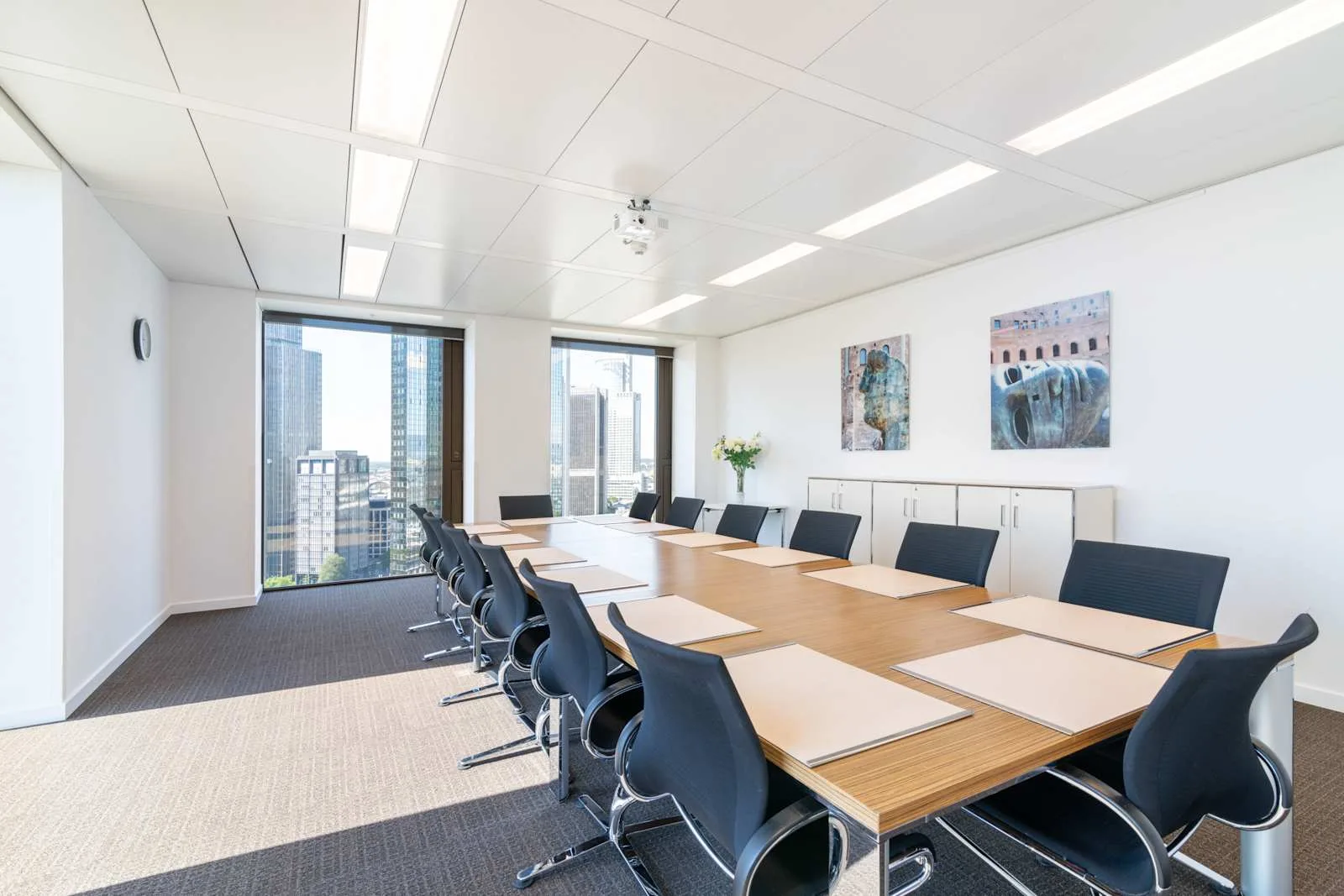 Signature FRANKFURT, SIGNATURE OpernTurm, Besprechungsraum für 16 Personen, Frankfurt am Main