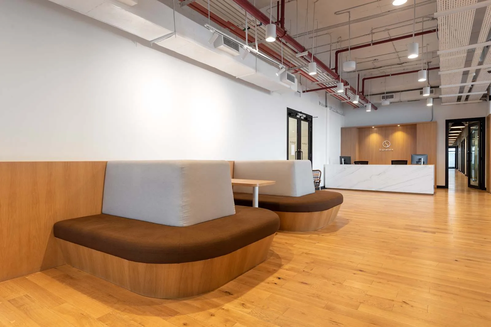 Signature Jakarta, Menara Astra, Reception, Jakarta