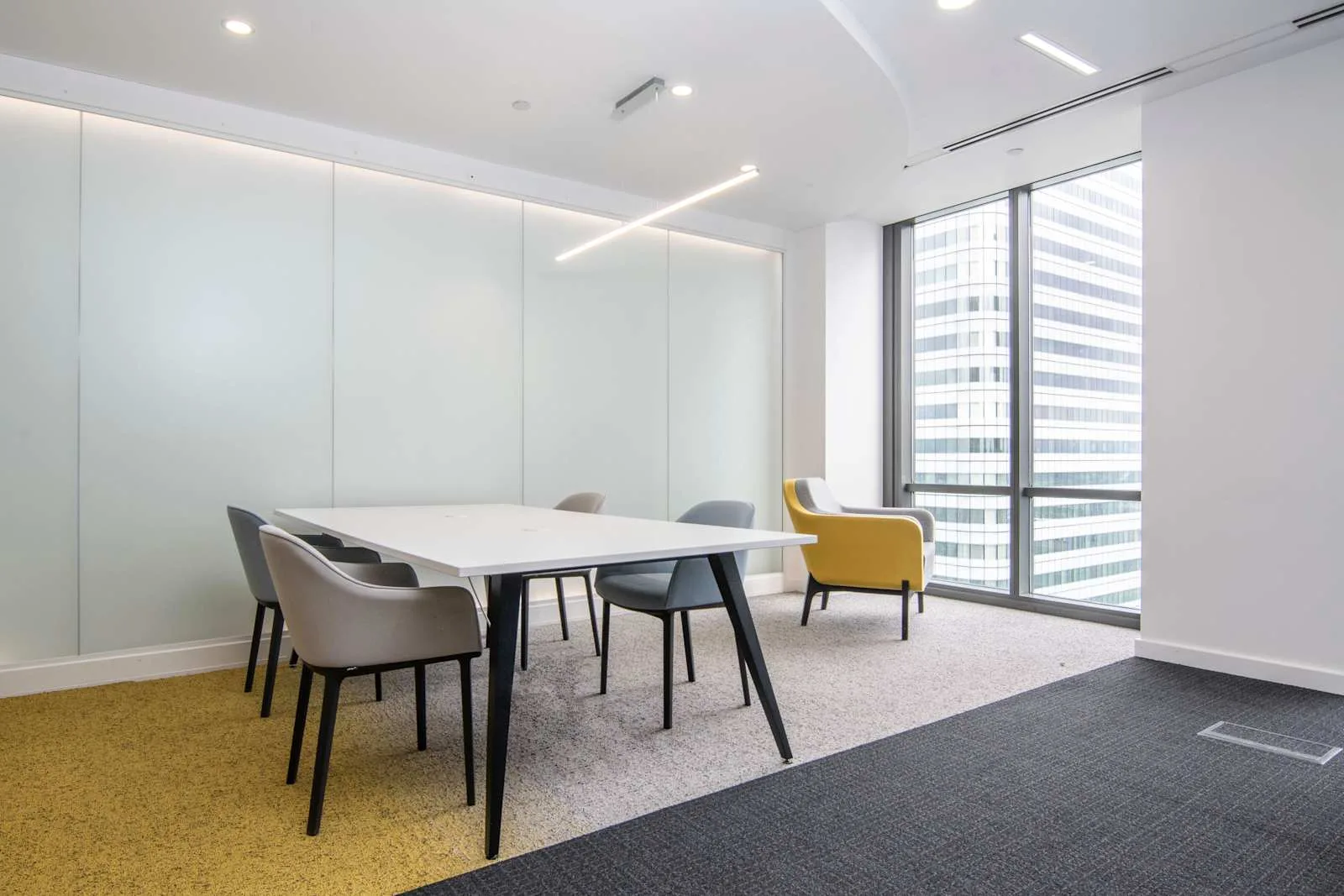 Signature LONDON, 37th Floor Canary Wharf - One Canada Square, Meeting room for 6 people, London