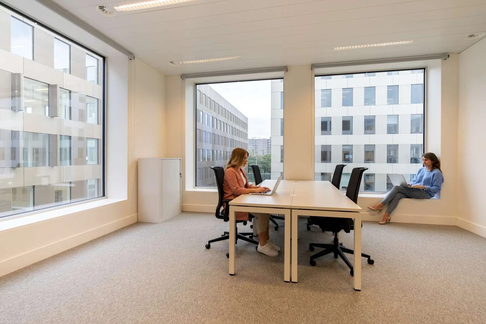 Spaces ANTWERP, Spaces Berchem Station Post X, Bureau privatif 4 postes, Anvers