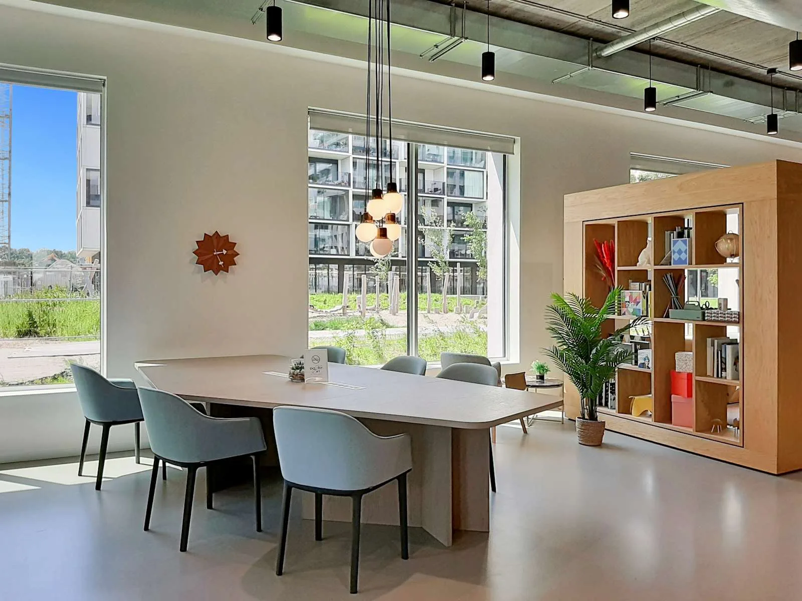 Spaces Antwerp, Spaces Nieuw Zuid, Vergaderruimte voor 7 personen, Antwerpen
