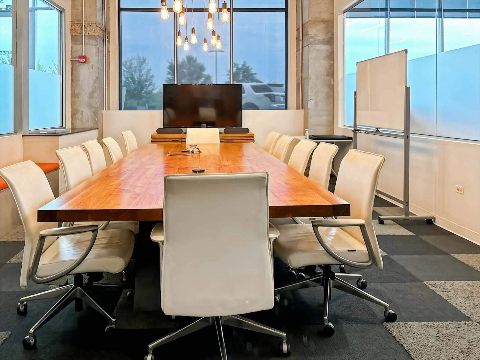 Spaces IL, Arlington Heights - W Stonegate Blvd, Meeting room for 14 people, Arlington Heights, IL