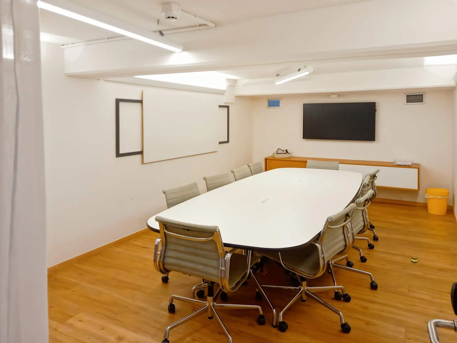 Spaces ATHENS, Spaces Green Plaza, Meeting room for 10 people, Chalandri