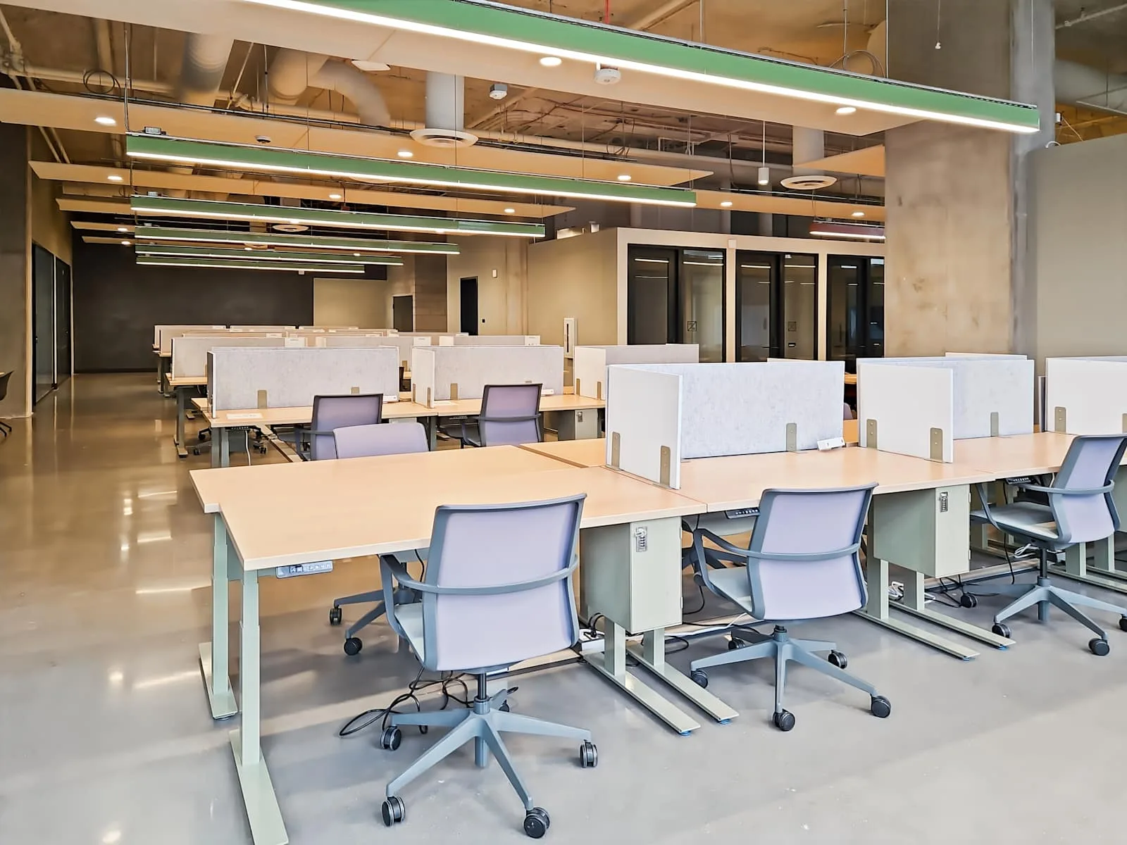 Spaces AZ, Phoenix - W Monroe St, Open-plan office, Phoenix, AZ