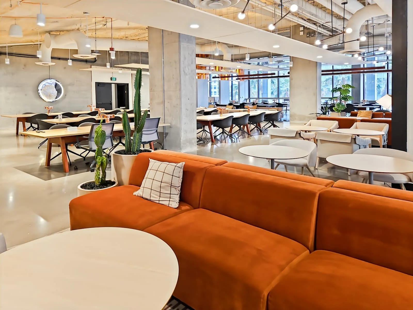 Spaces AZ, Phoenix - W Monroe St, Coworking space, Phoenix, AZ