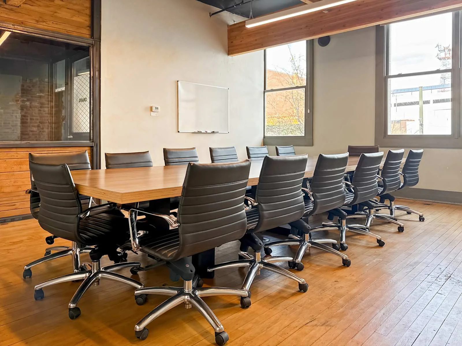 Spaces AZ, Tucson - Congress St, Meeting room for 14 people, Tucson, AZ