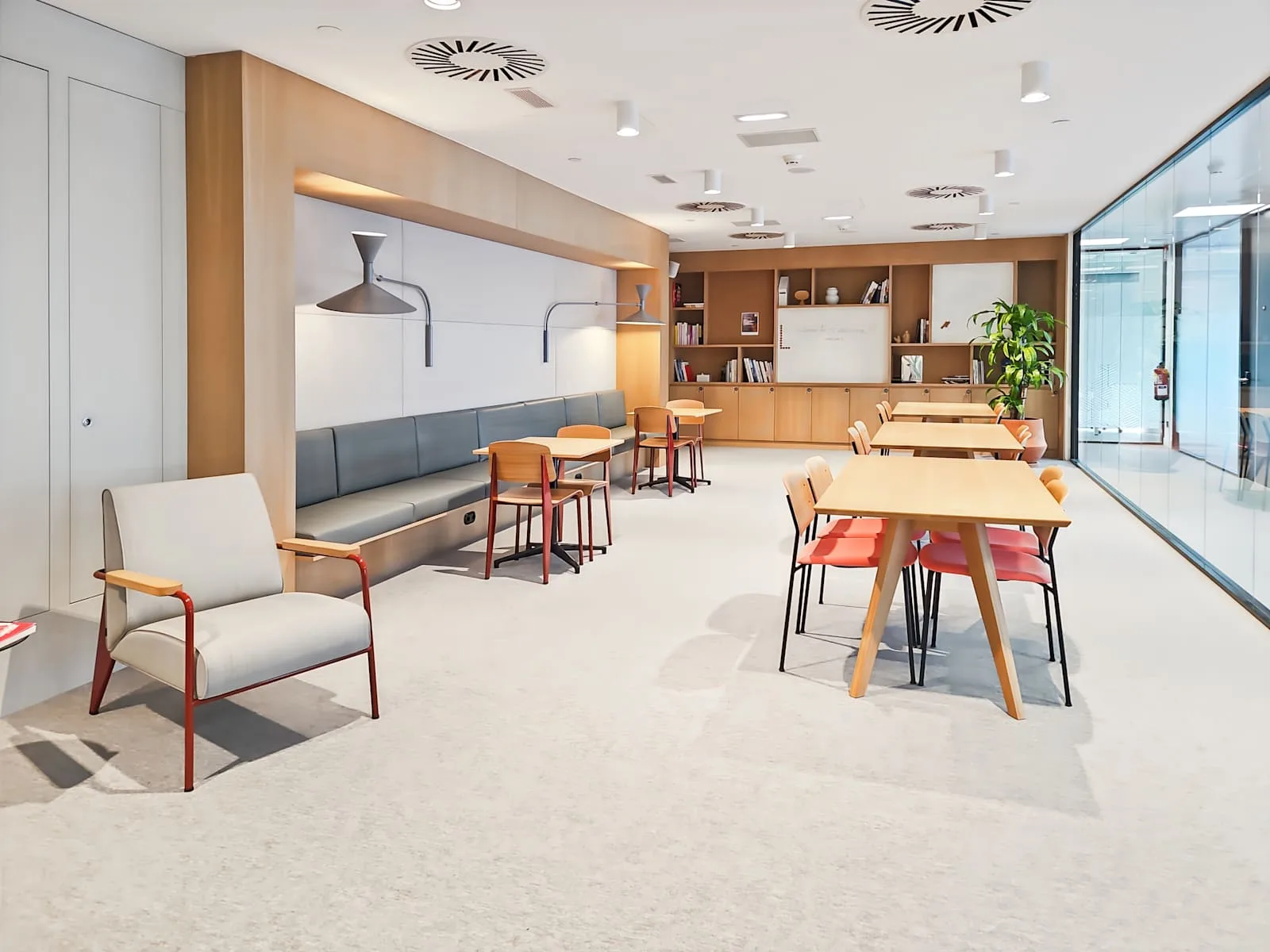 Spaces Barcelona, Torre Llevant, Cafeteria, Barcelona