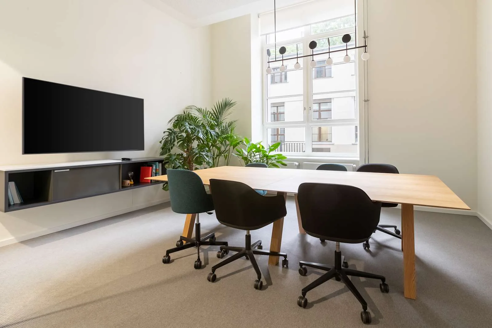 Spaces BERLIN, Spaces Spittelmarkt, Meeting room for 6 people, Berlin