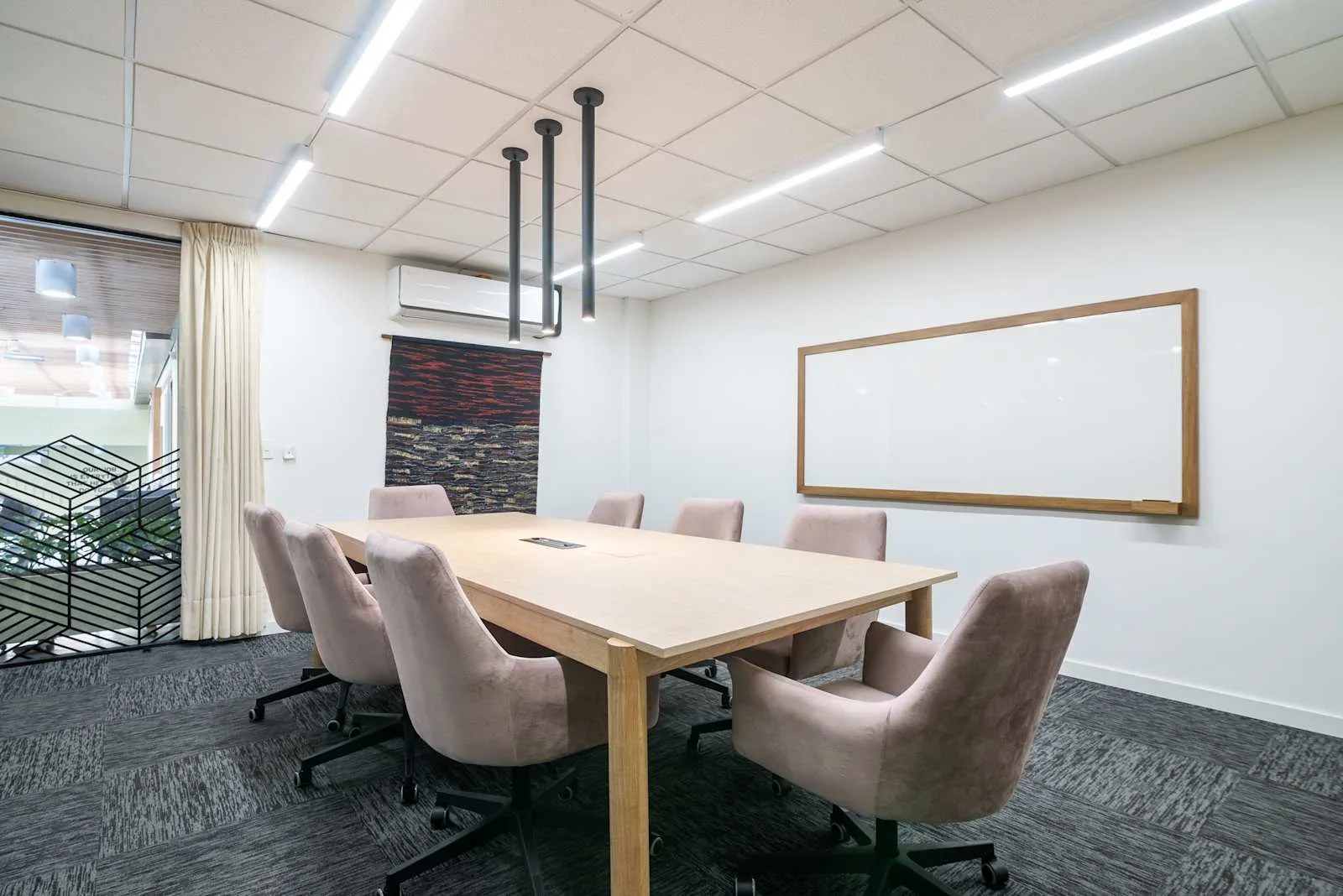 Spaces Bogota, Spaces Nogal, Meeting room for 8 people, Bogotá