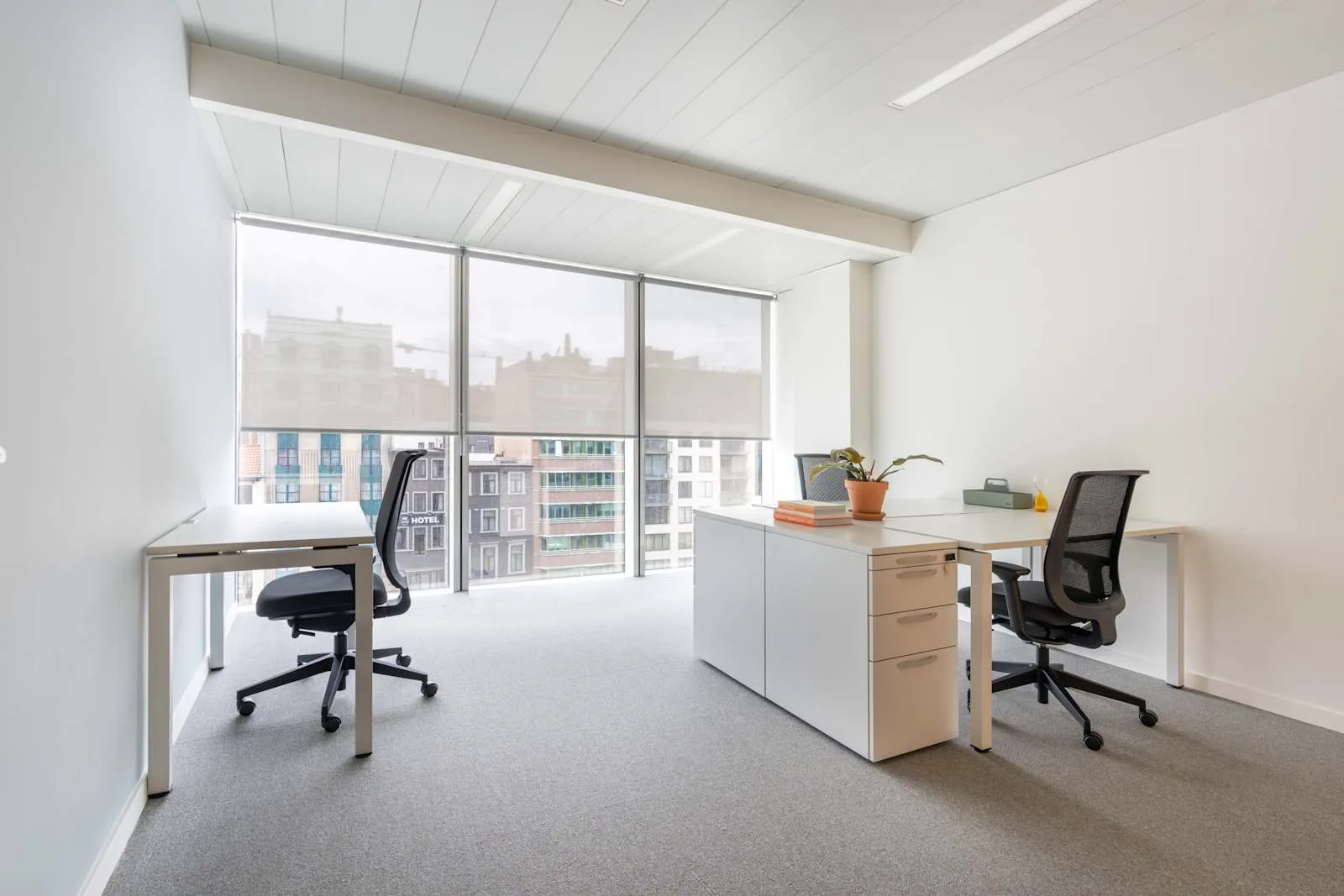 Spaces Brussels, Spaces Manhattan Center, Private office, 3 desks, Brussels