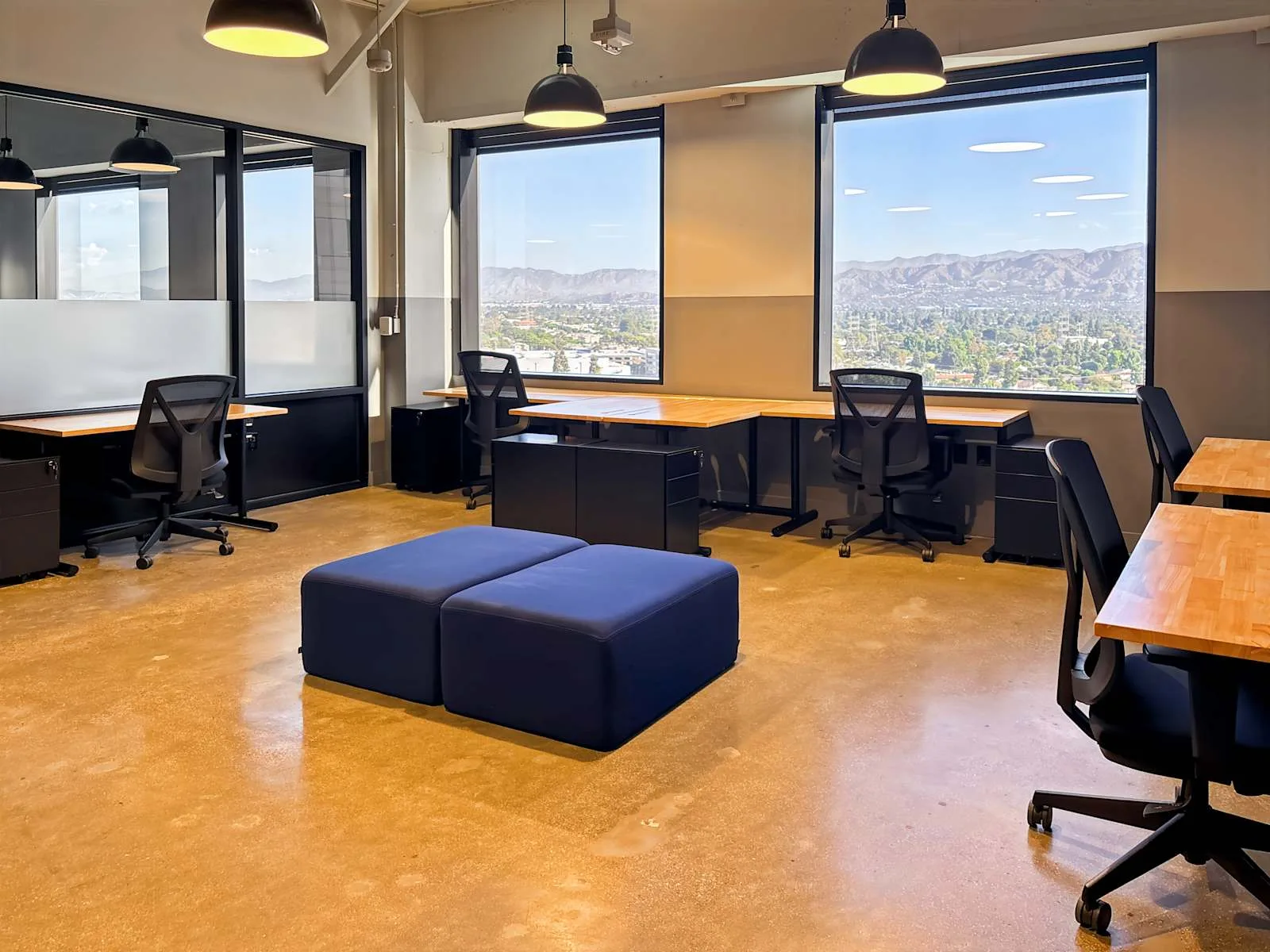 Spaces CA, Burbank - The Tower, Open-plan office, Burbank, CA