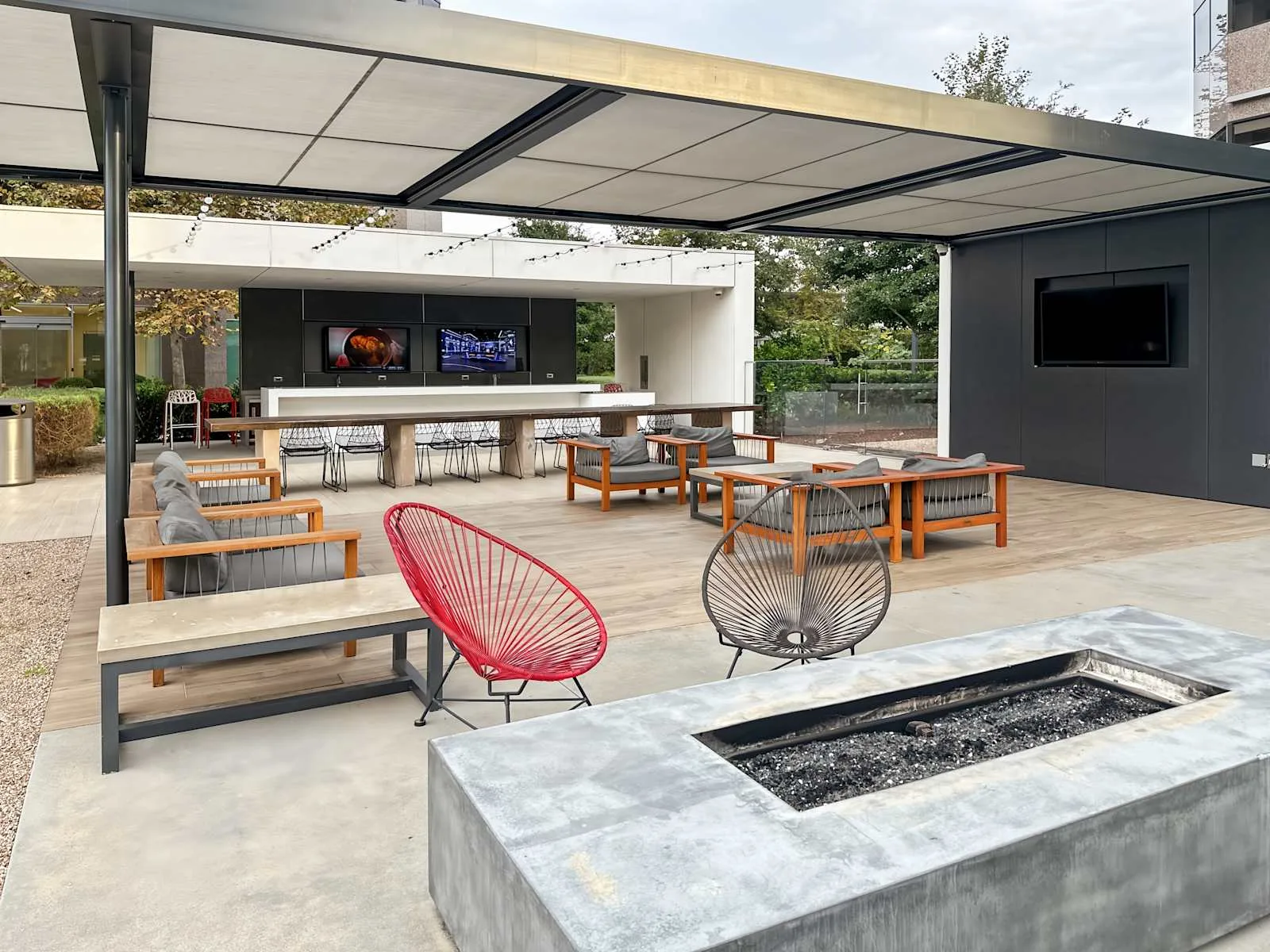 Spaces CA, Costa Mesa - Spaces The MET, Terrace and outdoor space, Costa Mesa, CA
