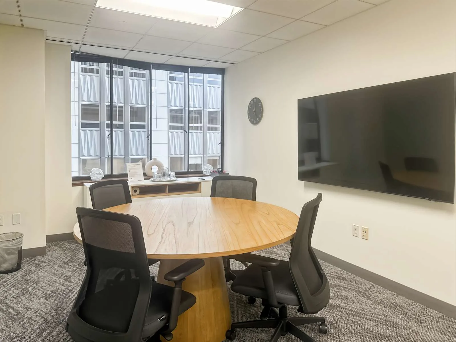 Spaces CA, San Francisco - 101 Montgomery, Meeting room for 4 people, San Francisco, CA