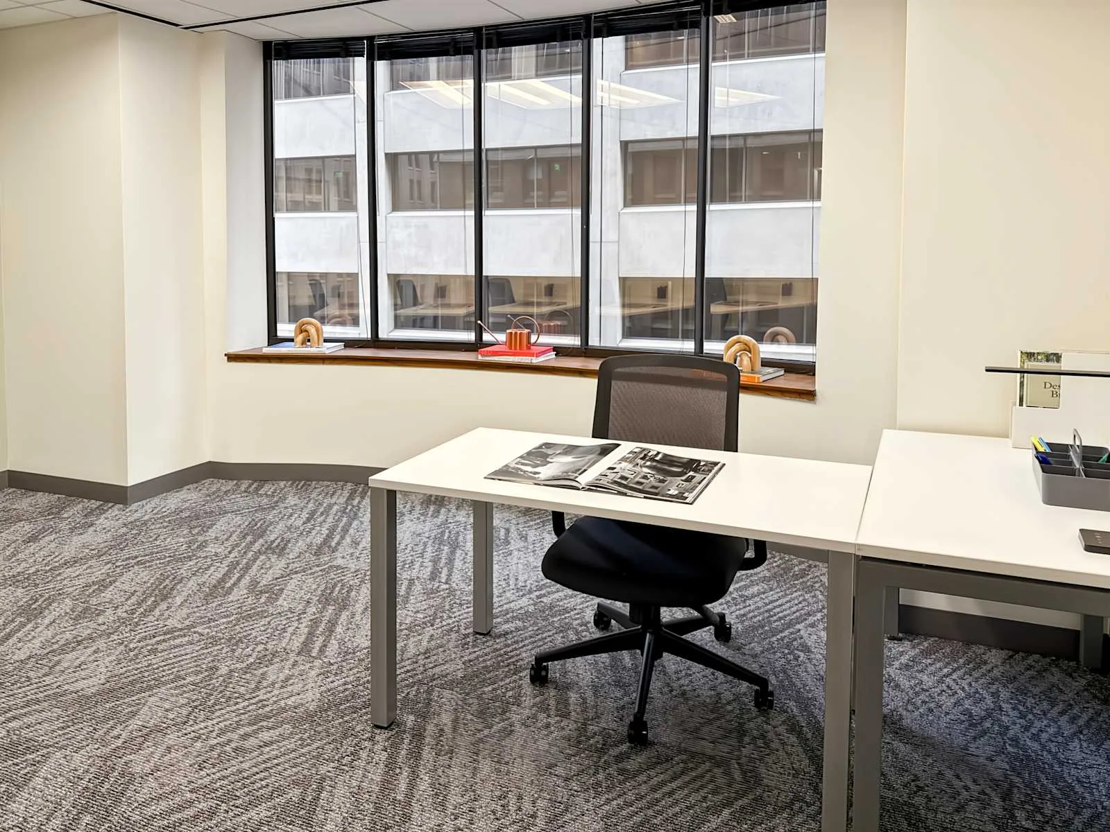 Spaces CA, San Francisco - 101 Montgomery, Private office, 1 desk, San Francisco, CA
