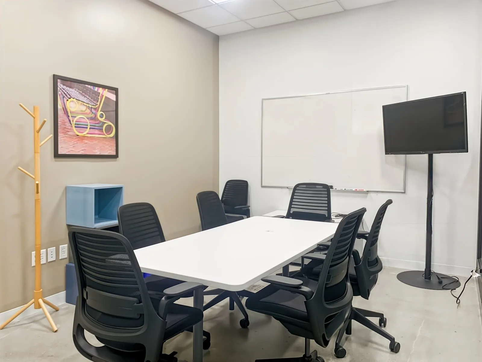 Spaces CA, San Francisco - Spaces Mission & 3rd, Meeting room for 6 people, San Francisco, CA