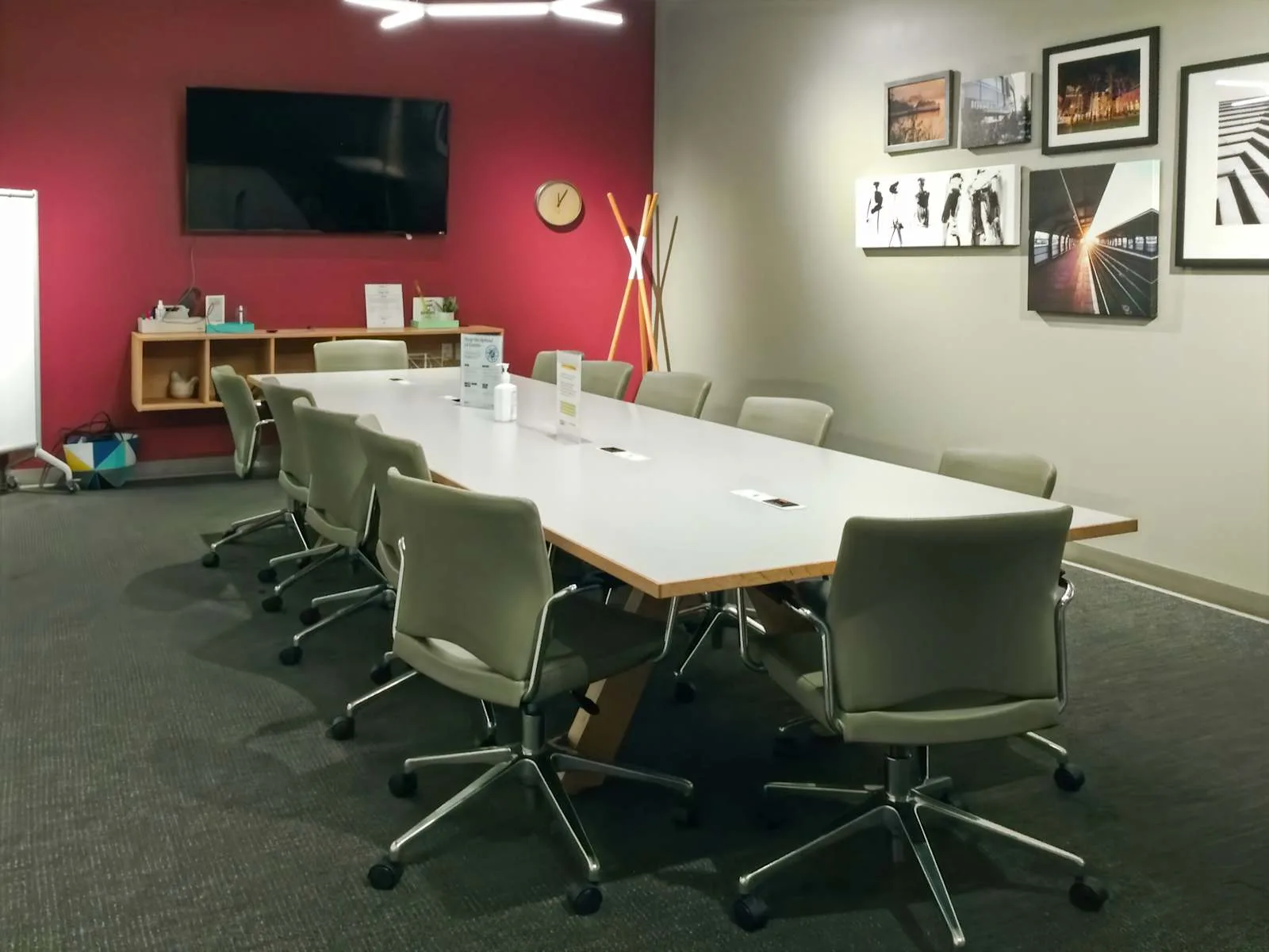 Spaces CA, San Jose - Spaces San Jose - Santana Row, Meeting room for 12 people, San Jose, CA