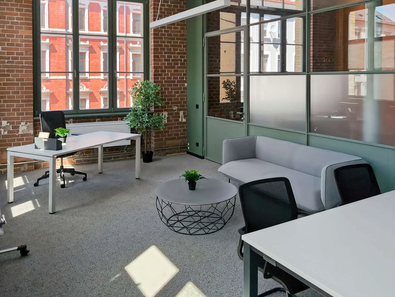 Spaces CHEMNITZ, Spaces die fabrik, Privatbüro mit 3 Arbeitsplätzen, Chemnitz