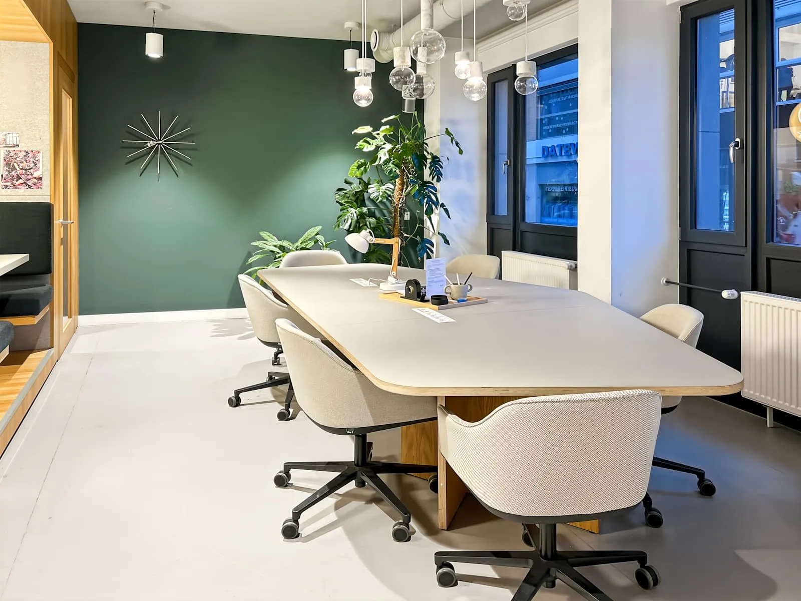 Spaces COLOGNE, Spaces Breite Straße, Meeting room for 6 people, Cologne