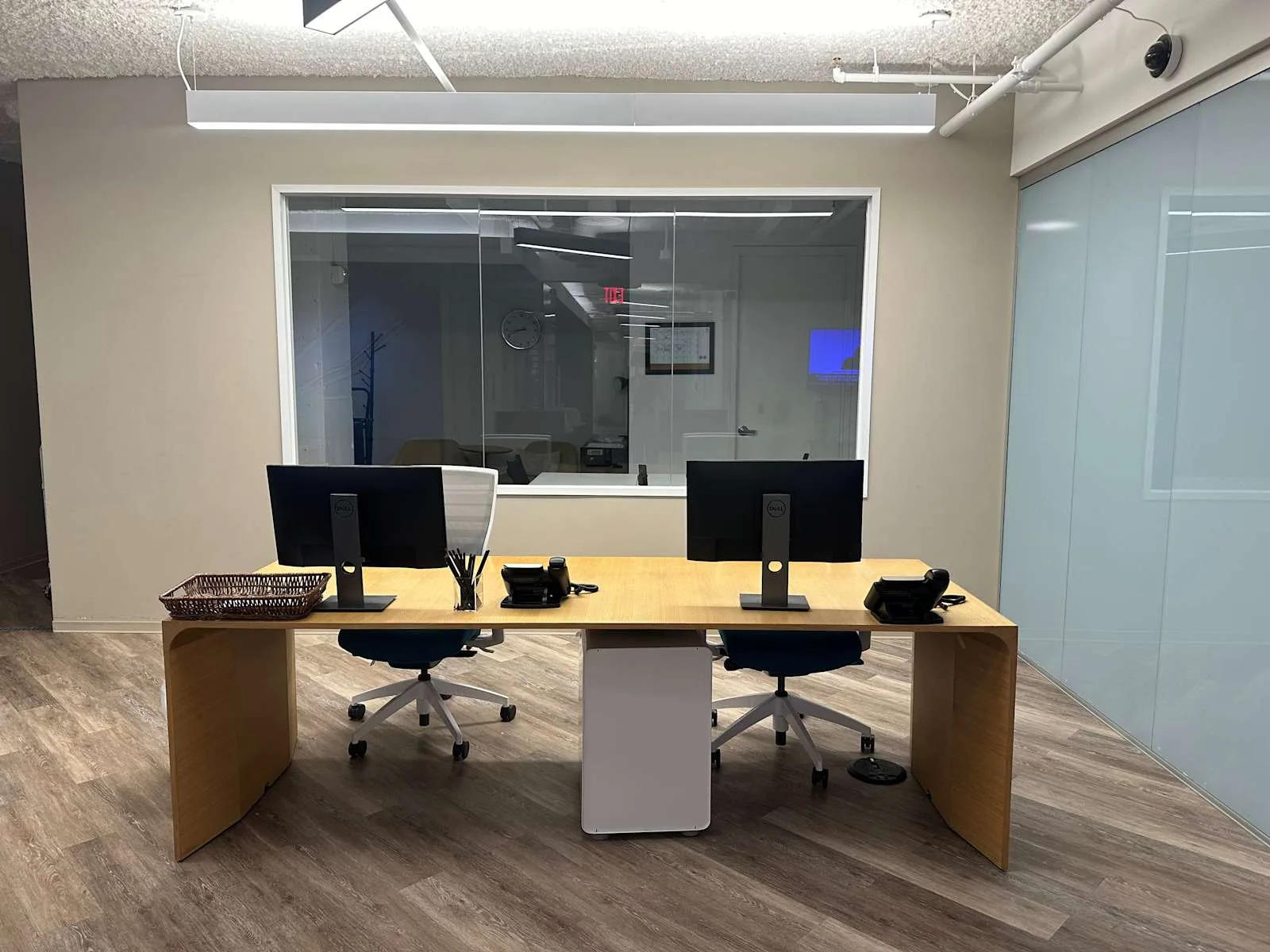 Spaces DC, Washington - 1015 15th Street, Private office, 2 desks, Washington, DC
