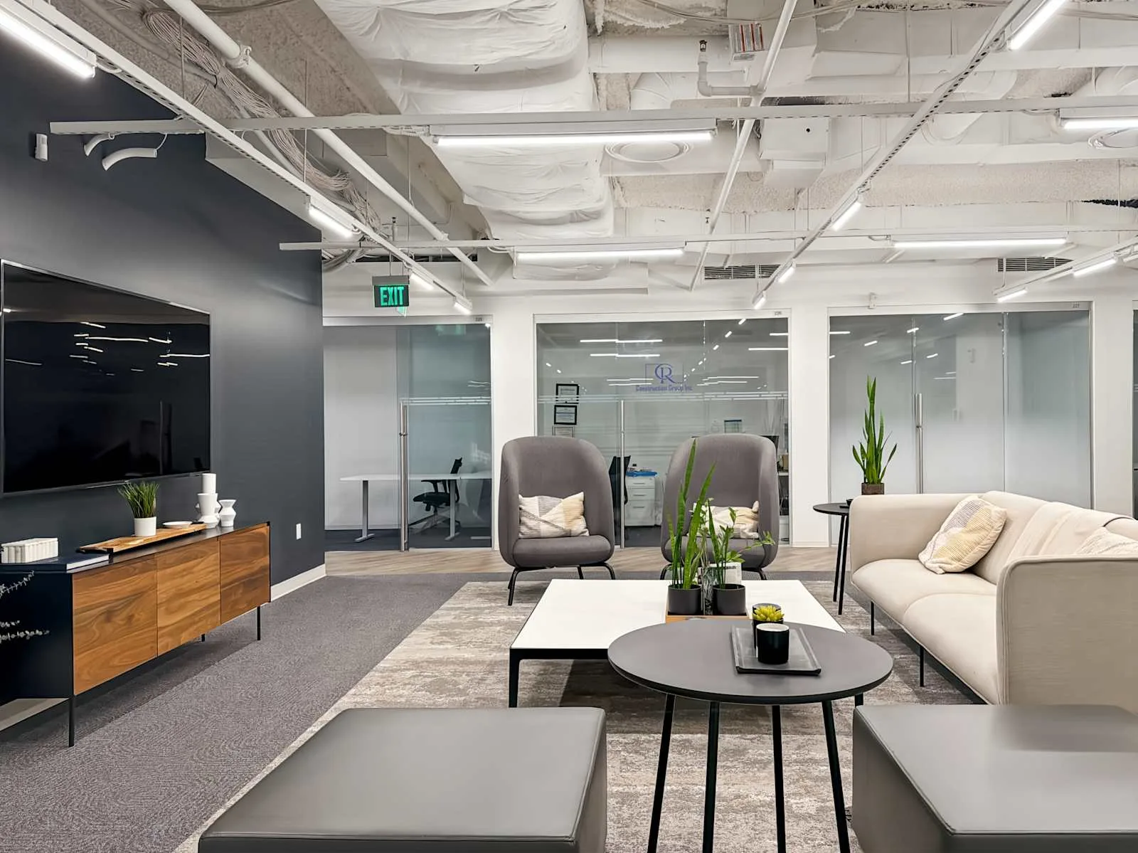 Spaces DC, Washington- 800 Maine Avenue, Lounge, Washington, DC