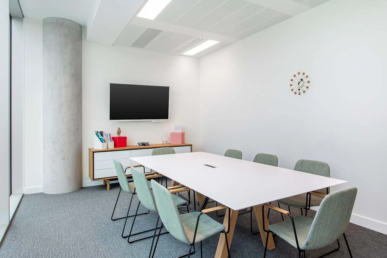 Spaces Dublin, Spaces Airport Central, Meeting room for 8 people, Swords