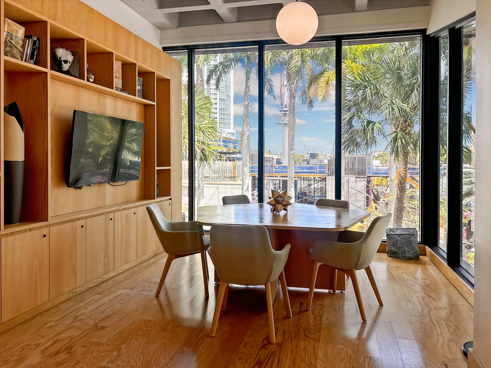 Spaces Fl, Fort Lauderdale - Spaces Las Olas Square, Meeting room for 5 people, Fort Lauderdale, FL