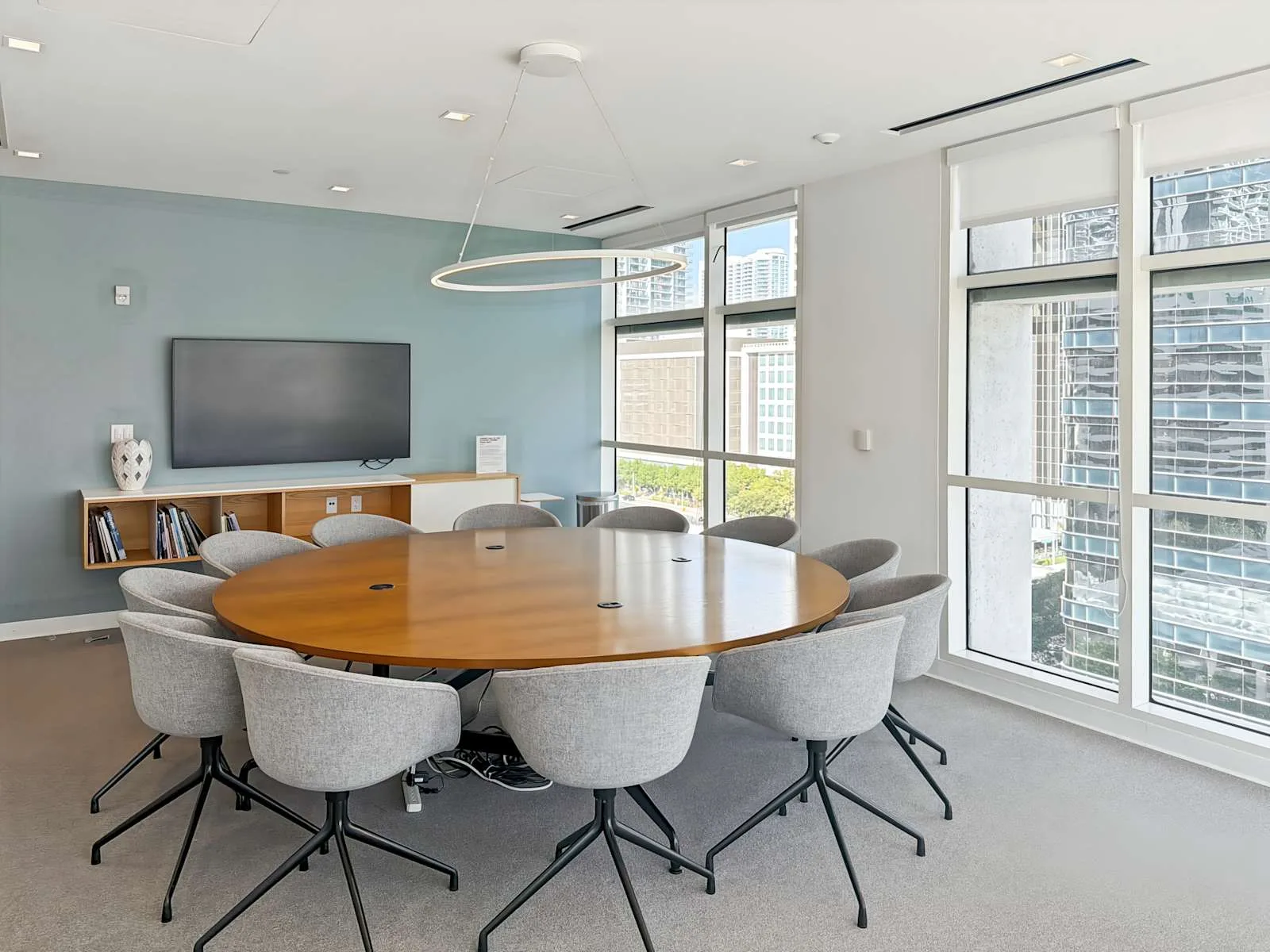 Spaces FL, Miami -Spaces One Brickell, Meeting room for 12 people, Miami, FL