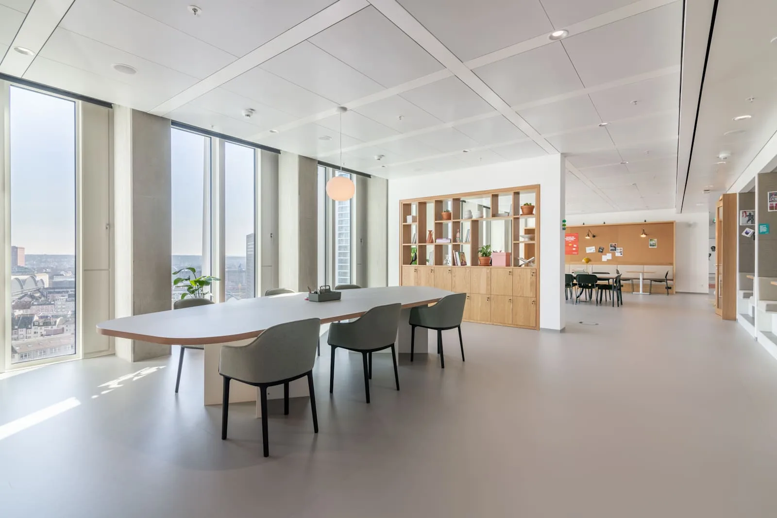 Spaces FRANKFURT, Spaces Tower One, Meeting room for 8 people, Frankfurt am Main