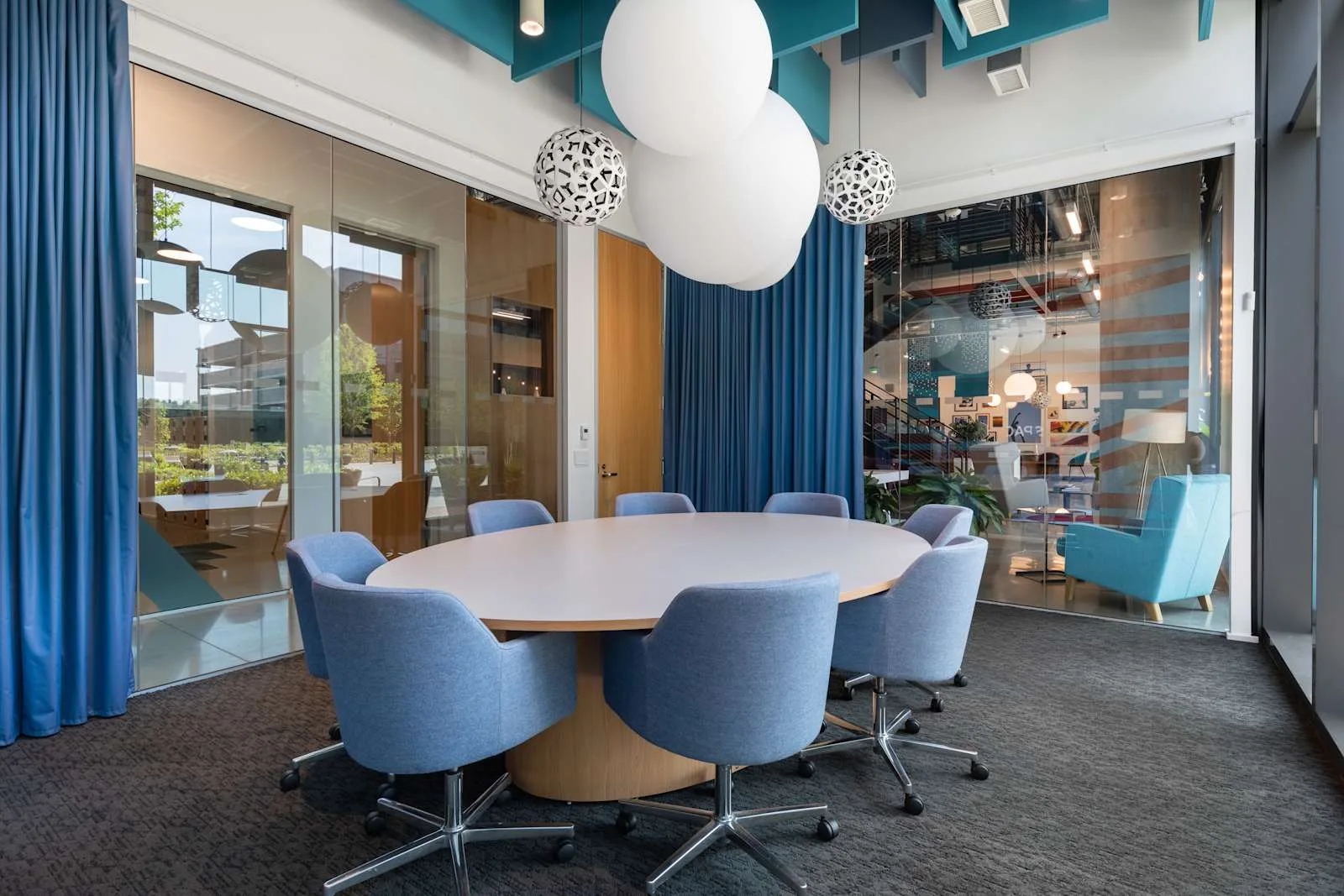 Spaces GA, Alpharetta - Spaces Avalon, Meeting room for 8 people, Alpharetta, GA