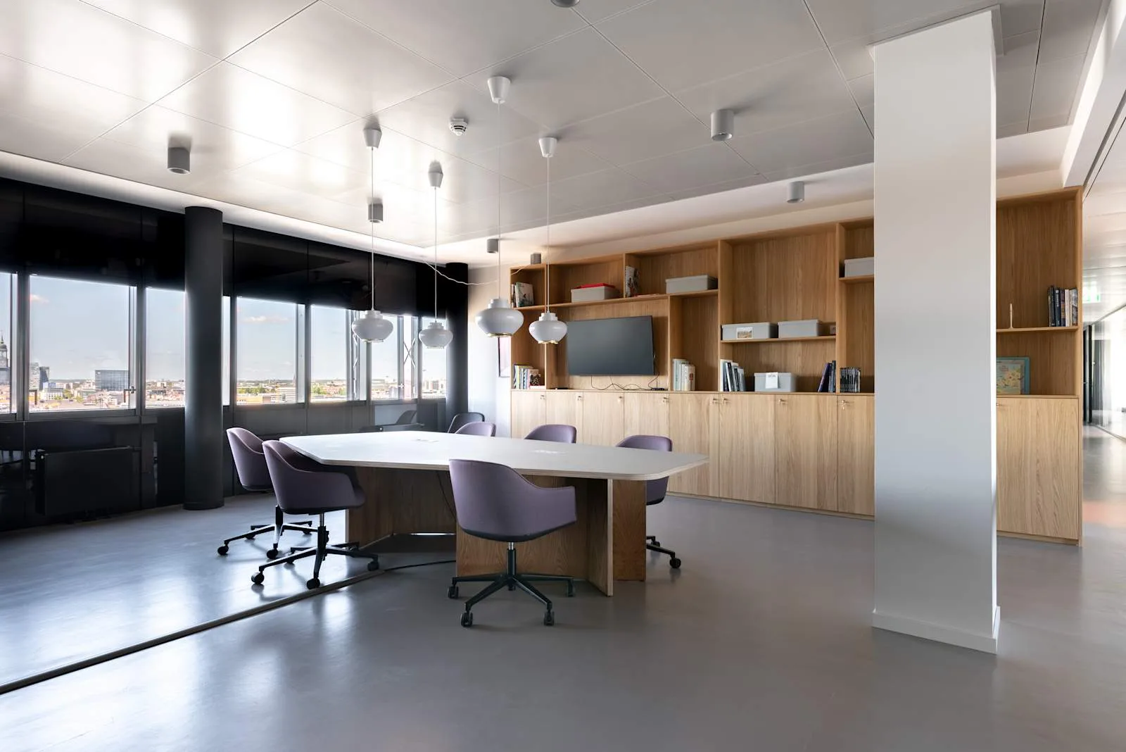 Spaces HAMBURG, Spaces Kallmorgen Tower, Besprechungsraum für 7 Personen, Hamburg