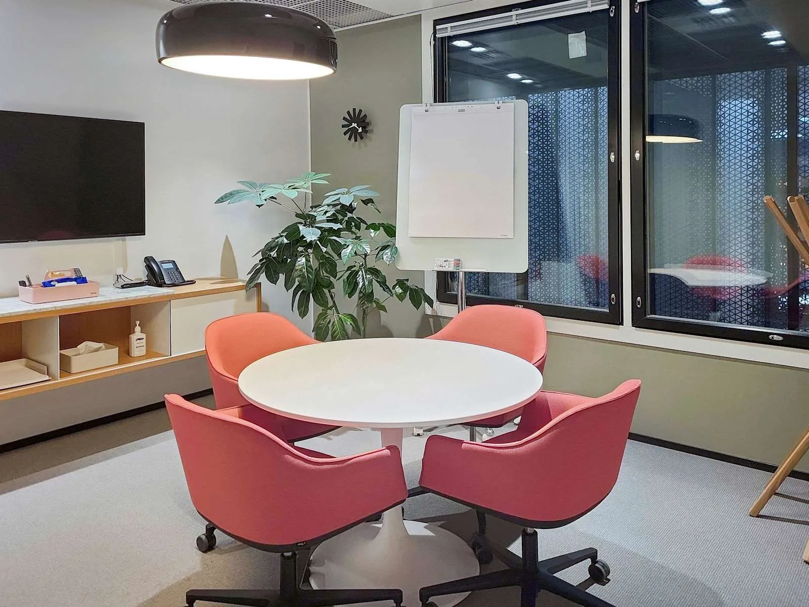 Spaces HELSINKI, Spaces Tripla, Meeting room for 4 people, Helsinki