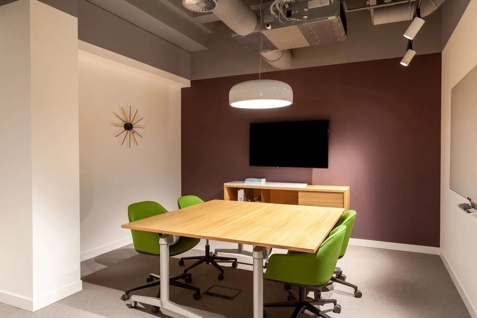 Spaces HEMEL HEMPSTEAD, Spaces, The Maylands, Meeting room for 4 people, Hemel Hempstead