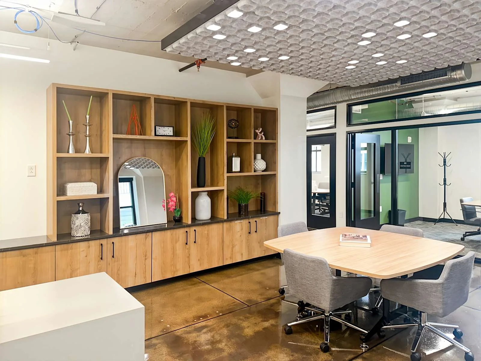 Spaces IN, Indianapolis - Massachusetts Ave, Meeting room for 4 people, Indianapolis, IN