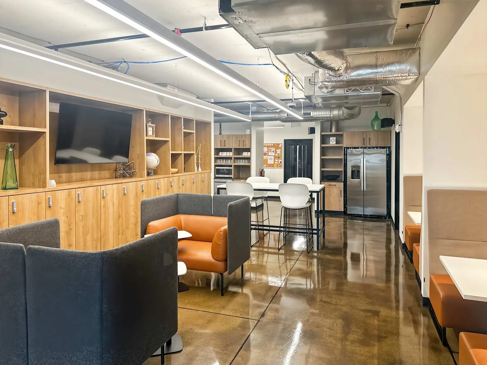 Spaces IN, Indianapolis - Massachusetts Ave, Cafeteria, Indianapolis, IN