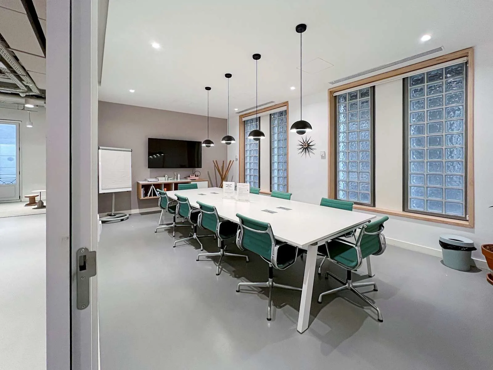 Spaces Madrid, Paseo de Recoletos 5, Meeting room for 10 people, Madrid