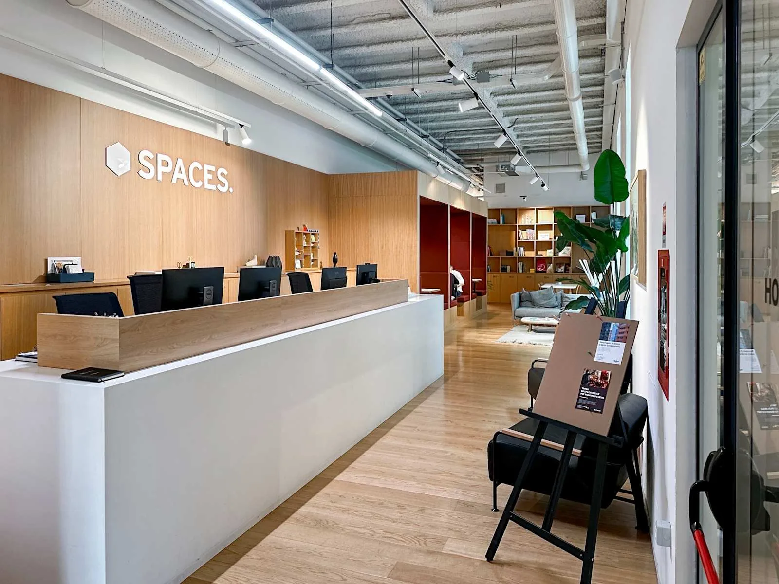 Spaces MILAN, Spaces Turati, Reception, Milan