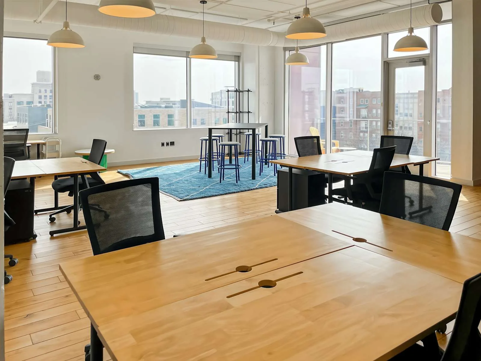 Spaces MN, Minneapolis - Lagoon Ave, Open-plan office, Minneapolis, MN