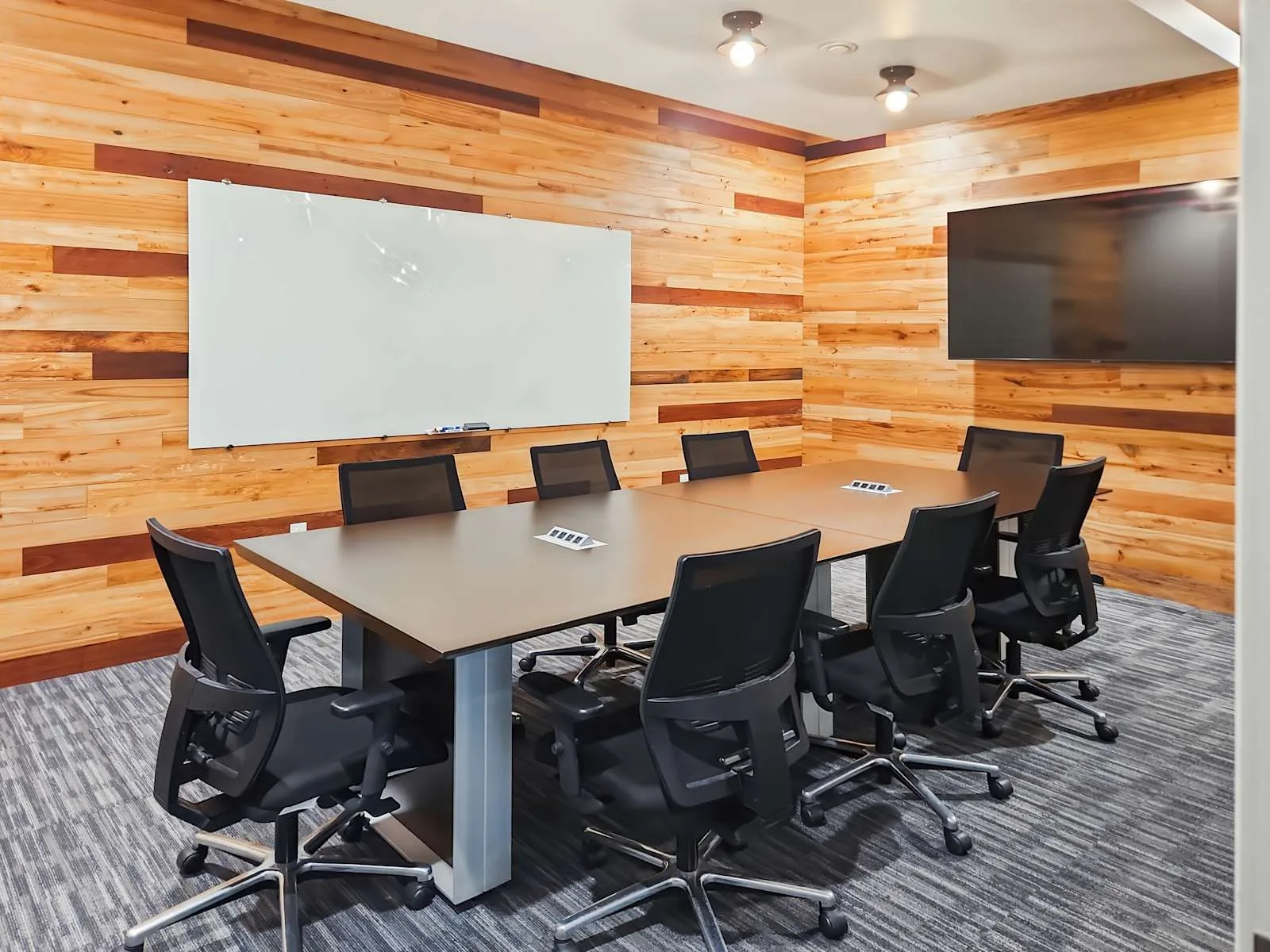Spaces MO, Creve Coeur – Edge at West, Meeting room for 8 people, Creve Couer, MO
